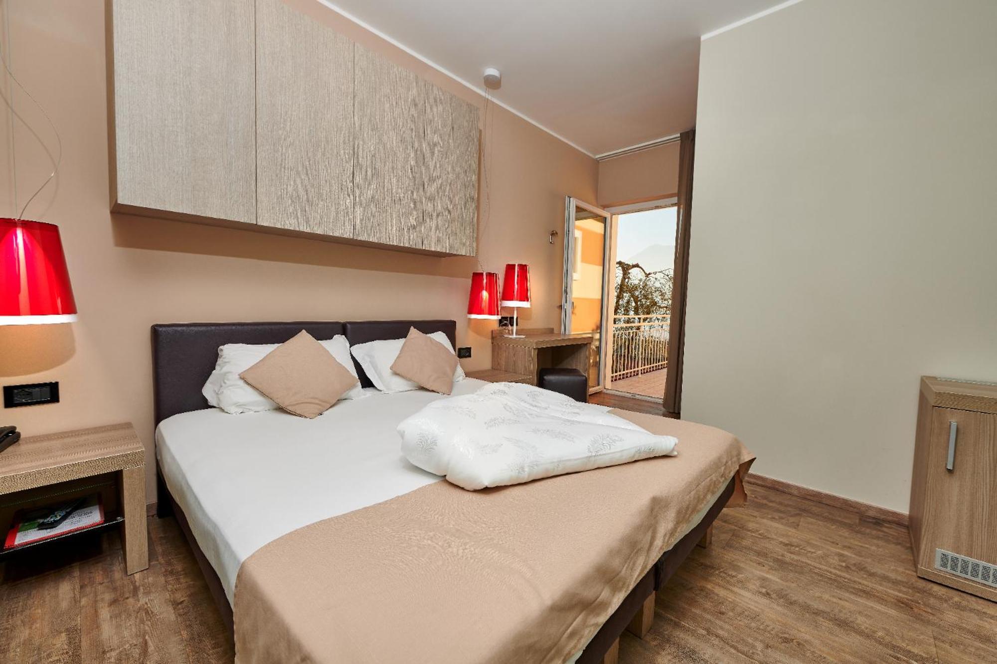 Hotel Eden 브렌조네 술 가르다 객실 사진