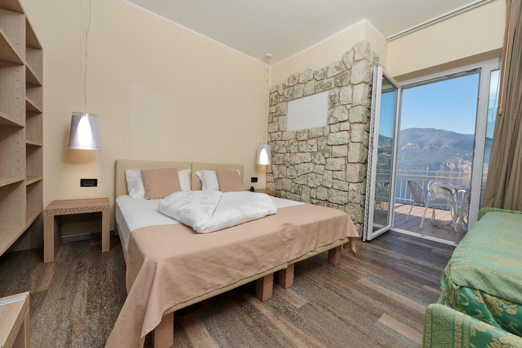 Hotel Eden 브렌조네 술 가르다 객실 사진